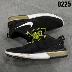 ナイキ ブラック スニーカー