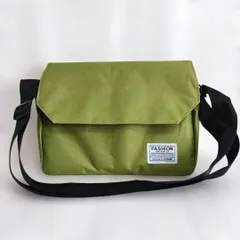 メッセンジャーバッグ　ボディバッグ　ショルダーバッグ　ユニセックス　グリーン