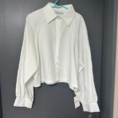 半クロップド丈 白 シャツ