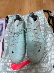 ナイキ ファントムGX エリート AG 260 出品