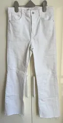 ザラ 白 ブーツカット デニム パンツ