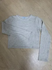 ザラ ラウンドネック クロップド ニット