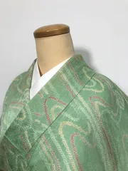 【中古】Sサイズ 小紋 正絹 グリーン地に流水模様