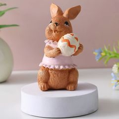 ウサギの陶器オーナメント 花冠付き さぁびん様専用です - メルカリ