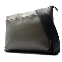 美品 Paul Smith ポールスミス ショルダーバッグ サコッシュ オールレザー ロゴ ファスナー開閉 斜め掛け クロスボディ メンズ レディース カーキ