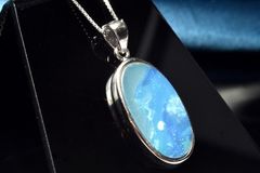 [1 점 물건] 실버 925 ☆ 유색 효과 AAA 프레셔스 오팔 18x10mm 타원형 펜던트 톱 파워 스톤 천연석 _PD73