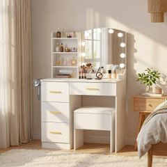 大人気！✨コンセント付き✨ クリーム色 化粧台 デスクのみ 訳あり品