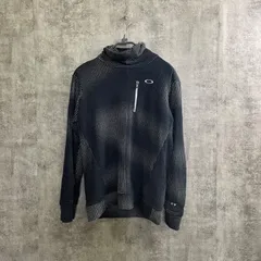 【T-154】OAKLEY オークリー　ハイネック　フリース　L 白黒　総柄　パフォーマンス
