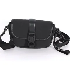 MONCLER モンクレール TRICK トリック クロスボディ ショルダーバッグ 5L00006 M3873 999 ブラック メタルロゴ シリコンロゴハンドル セカンドバッグ クラッチバッグ ハンドバッグ 鞄 メンズ レディース ユニセックス【新品・本物】