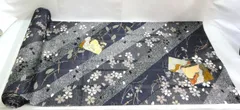 M[宅60]0793 藍色地 桜花びら柄 反物 着物生地 はぎれ リメイク 和裁 衣裳 工房放出品 未使用