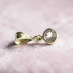 枠留＊モルガナイト5mmのネックレスチャーム【14kgf】