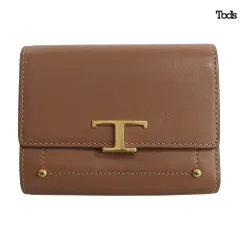 美品 トッズ TOD’S Tタイムレスロゴ付き レザー コンパクト ウォレット 三つ折り財布 ブラウン 箱付き 定価75900円