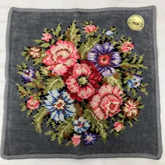 9968　FEILER　フェイラー　シール付き　ハンカチ　タオルハンカチ　レディース　グレー　シンプル　きれいめ　花柄　フラワー　大きめ