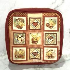 멀티 파우치 Pikachu's Sweet Delivery