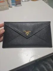 PRADA サフィアーノ レター型封筒財布 アンド BALLOP