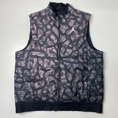 ジョーダン リバーシブル ダウン ベスト カモ