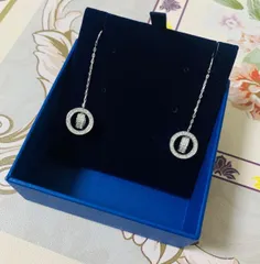 ほぼ新品　スワロフスキー　Swarovski Hollow ドロップピアス
