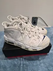 ナイキ エア モア アップテンポ 白/黒 スニーカー サイズ 295 出品