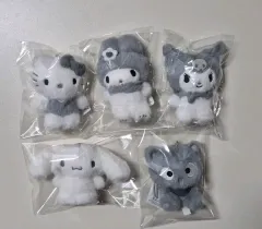 サンリオキャラクターズ モノトーン ぬいぐるみキーホルダー セット