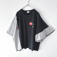 古着リメイクTシャツ　アシンメトリー　ブラック×グレー　左右非対称　ワンポイント　袖ギャザーフリル　ゆったり幅　レディーストップス　灰　黒