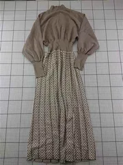 ◇ Θ ラグナムーン LAGUNAMOON 幾何学柄ニットワンピース ベージュ系 Mサイズ レディース E  【1602040055348】