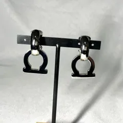 美品 希少 Salvatore Ferragamo サルヴァトーレフェラガモ 立体ガンチーニデザイン 鏡面シルバー フリンジ ラージイヤリング 男女兼用のサムネイル