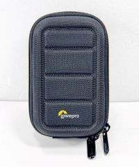 【HY】【美品】Lowepro ハードサイド CS20 アクセサリーケース LP37164-PWW 小型カメラ・アクションカム収納対応 軽量ハードシェル構造 衝撃保護 クッション内装 ストレッチポケット付き[ゆうパケット発送、送料無料]HY004