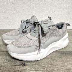 UGG W LA CLOWD LOW厚底白スニーカー 24㎝ - メルカリ