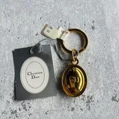 2026年最新】ディオールキーチャームの人気アイテム - メルカリ