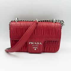 プラダPRADA スペクトラムナッパレザーチェーン ショルダーバッグ 赤 