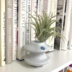 クラシカルな碍子のフラワーベース (試験管付き)