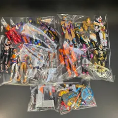 食玩 仮面ライダー 装動まとめ売り【ジャンク/汚れ、塗装、ほこり、欠品】  完成品 組立済みバンダイおもちゃ玩具 2025