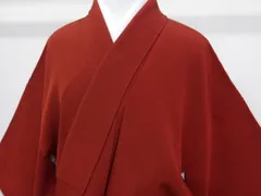 P41930　赤色の　縮緬　無地　袷　ｃ