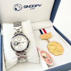 【極希少/限定2001本】スヌーピー 手巻き腕時計 2001年記念 裏スケ 極希少/限定2001本】スヌーピー 手巻き腕時計 2001年記念 裏スケ