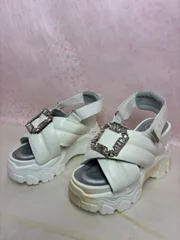 ♡新品未使用♡ 　【超激安】　38サイズ 【24.0cm】 　ヨースケ YOSUKE  　レディース 　厚底サンダル　　ビジューバックル付き  11.2cm 　厚底ウエッジソール  MY1428-445