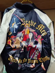 ワンピース スカジャン ルフィ エース シャンクス リバーシブル ホワイト ブラック グレー シルバー 【新品 未使用】 ONE PIECE 激レア ジャンパー アウター 大人用 刺繍 両面 白 黒 灰色 銀