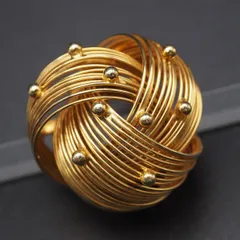 R221 MADE IN AUSTRIA刻印 ブローチ ゴールドカラー デザイン オーストリア製 コスチュームジュエリー