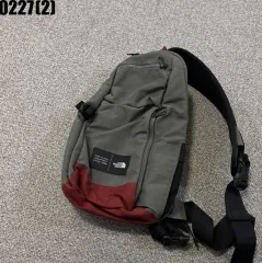 THE NORTH FACE ザノースフェイス スリングバック ボディバッグ グレー/レッド
