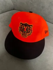 NEW ERA 59FIFTY 虎 刺繍 キャップ 帽子 (スナップバック) S-Mサイズ