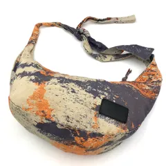 ヴィヴィアンウエストウッド バナナバッグ アングロマニア ショルダーバッグ 三日月 ペイント柄