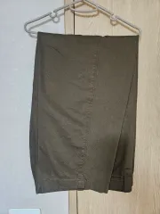 UNIQLO U ワイドフィット チノパンツ 82