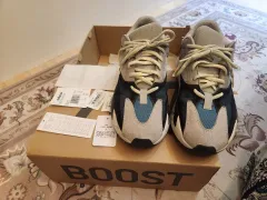 アディダス イージーブースト 700 ウェーブランナー 25.5cm