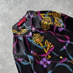 昭和レトロ ブラック 鍵モチーフ リボンチェーン柄 サテン風長袖 総柄ブラウス