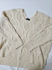 アイボリー Vネック 編み ニット