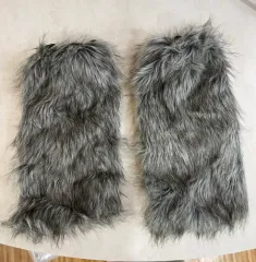 新品 グレー ファー レッグウォーマー