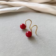 ☆綺麗！艶やか天然赤珊瑚5.5mmX2粒 k10ピンクゴールドピアス - メルカリ
