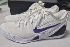 ナイキ コービー 9 エリート ロー EM プロトロ 白 コート パープル