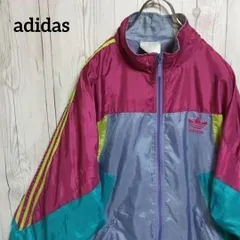 アディダス adidas ナイロンジャケット Mサイズ 万国旗タグ 90s ヴィンテージ 古着 ストリート ブルゾン トレフォイル ロゴ刺繍 オールドアディダス メンズ レディース ユニセックス 春秋ライトアウター　90年代古着　25-838