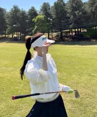 (新品) ゴルフ Mバケット サンバイザー ホワイト ブラックです