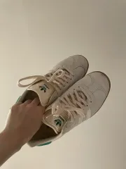 アディダス ガゼル